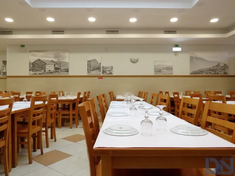 Restaurante Porta Larga - Grelhados e cozinha regional em Almada