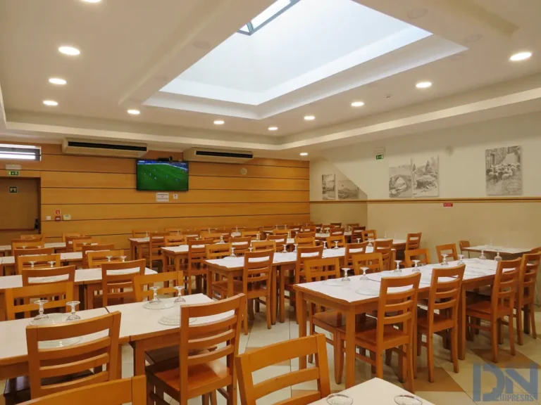 Restaurante Porta Larga - Grelhados e cozinha regional em Almada