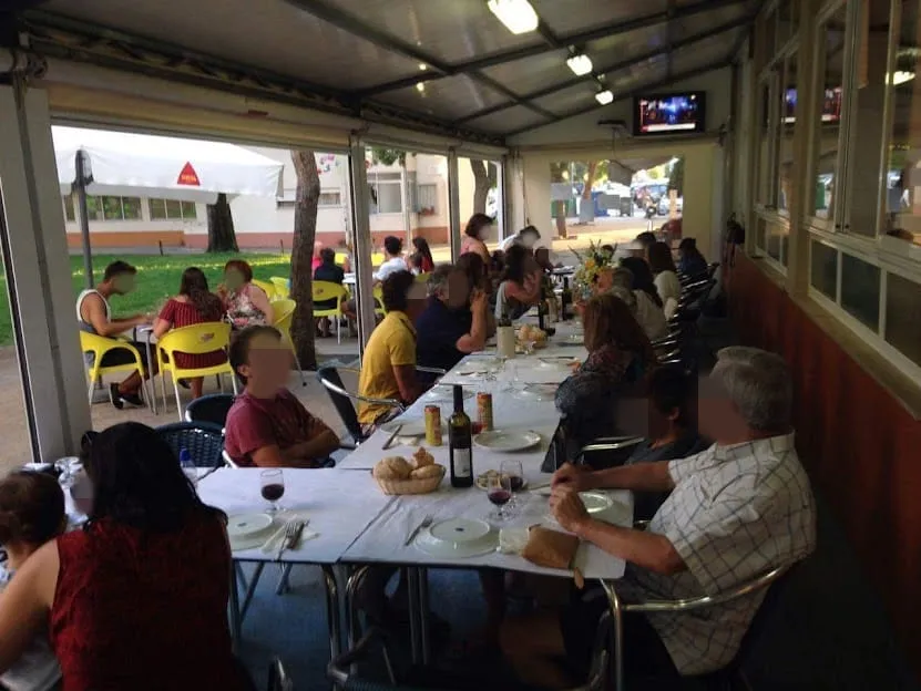 Restaurante O Veleiro | DNEmpresas O veleiro-esplanada