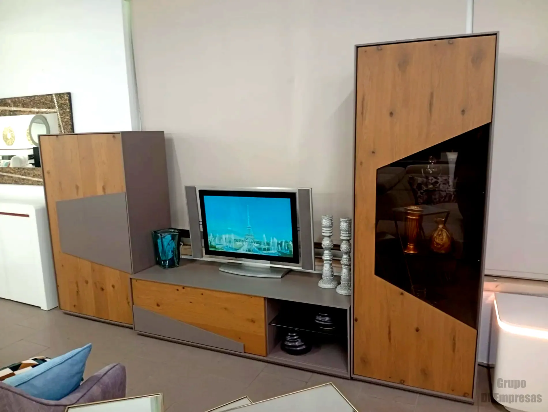 Movelmoda | DNEmpresas Movelmoda móvel de sala em madeira