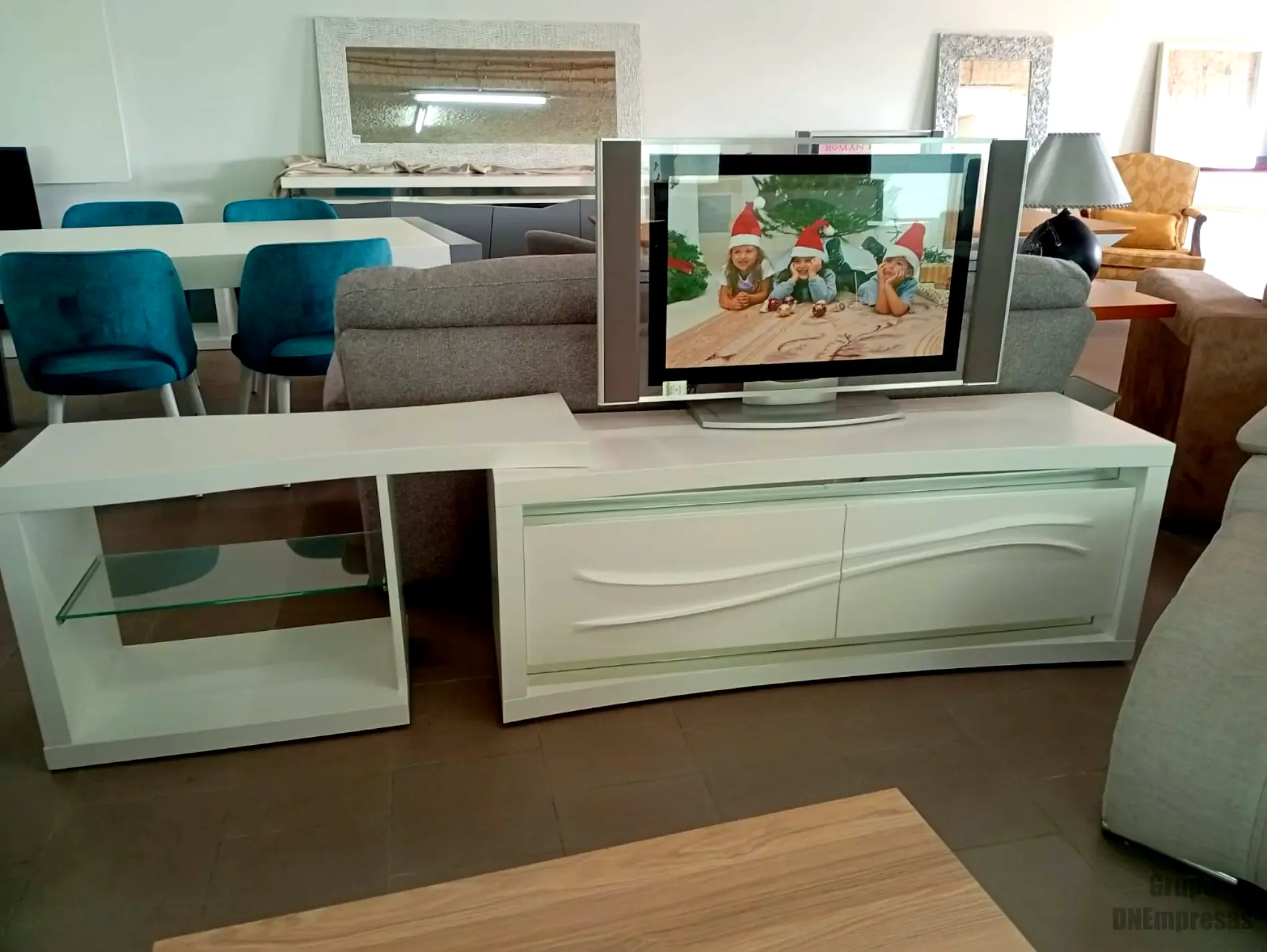 Movelmoda | DNEmpresas Movelmoda móvel de tv branco
